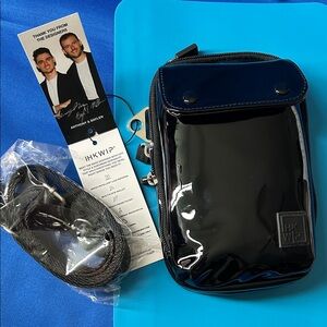 🖤NWT🔺IHKWIP Patent Everyday Essentials Crossbody